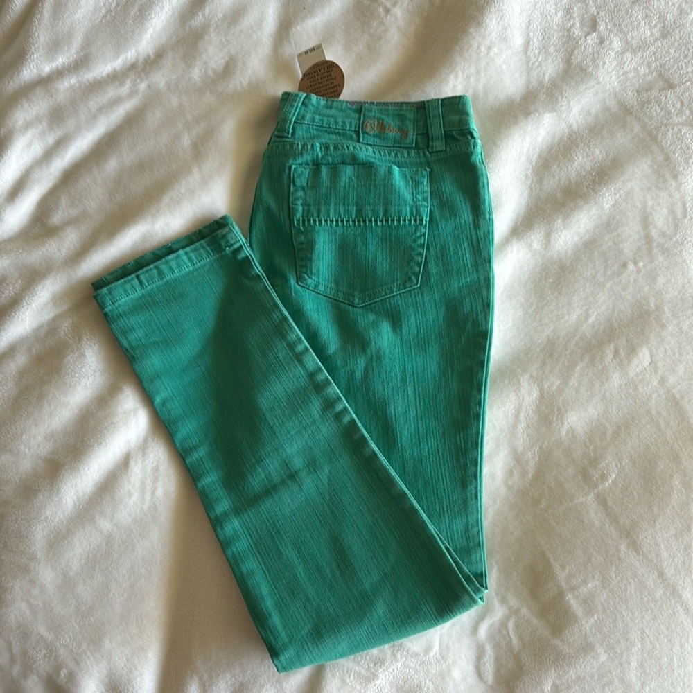 Billabong Green Skinny Jeans size 11 brand new with tags.
